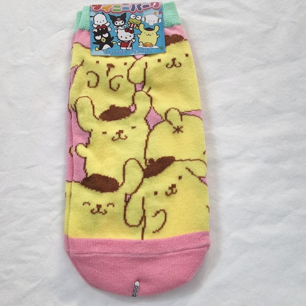 NWT Pompompurin Sanrio Cute Yellow and Pink Women's Socks, One Size Fits Most